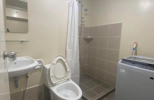 Bonifacio Global City Apartment | avida turf tower 1 unit 1111