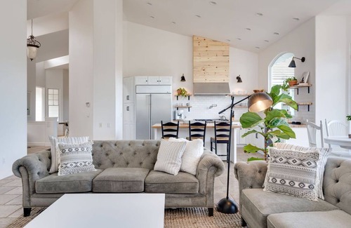 San Luis Obispo House | Avila Valley Luxury Estate with Pickleball Court