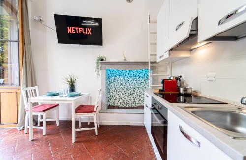 San Pellegrino Terme Apartment | AvocadHouse1QCview