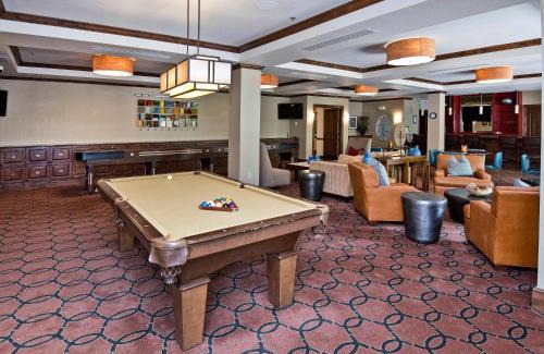 Avon House | Avon Ascent Retreat Indoor Pool Ski Shuttle