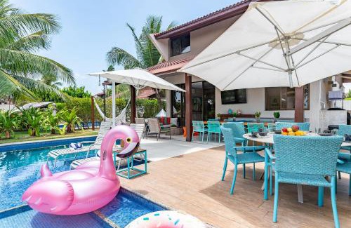 Porto de Galinhas House | Awaken all your senses in this charming bungalow, situated in the heart of a luxurious seaside resort. A perfect refuge for those looking for comfort and privacy!