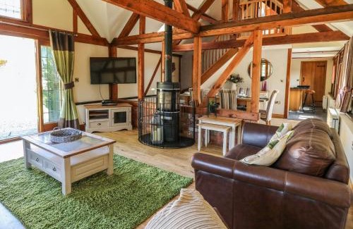 Llanfair Caereinion House | Awelfan
