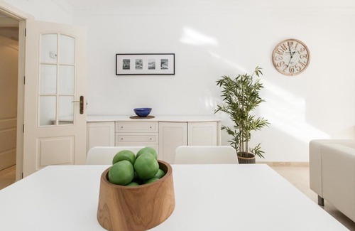 Puerto Banus Apartment | Awesome 2 bedroom Apt with pool and parking in Puerto Banús - RDR197