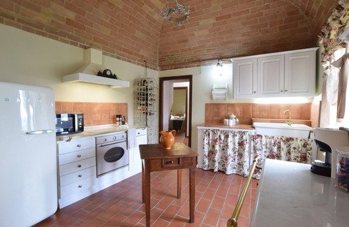 Civitella Benazzone Apartment | Awesome apartment in Civitella Benazzone with house a panoramic view