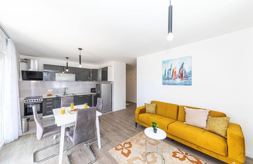 Kastel Kambelovac Apartment | Awesome apartment in Kastel Kambelovac