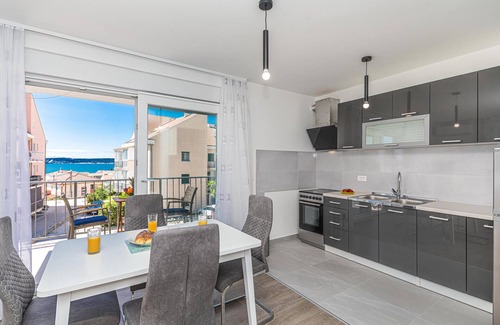 Kastel Kambelovac Apartment | Awesome apartment in Kastel Kambelovac
