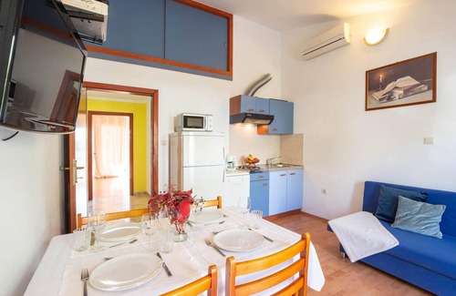 Ruskamen Apartment | Awesome apartment in Lokva Rogoznica