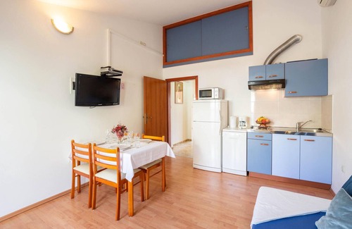 Ruskamen Apartment | Awesome apartment in Lokva Rogoznica
