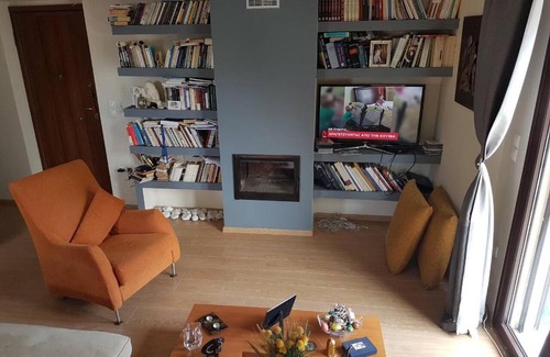 Nea Makri Apartment | Awesome apartment 2 min. from Zoumperi beach!