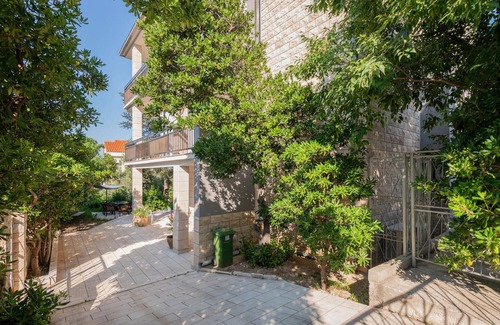 Ratac Apartment | Awesome apartment in Makarska with WiFi