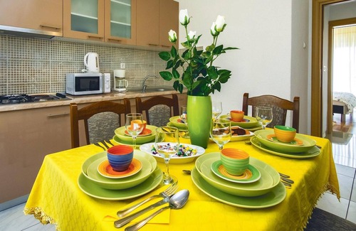 Dugi Rat Apartment | Awesome apartment in Mali Rat