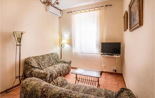 Osor Apartment | Awesome Apartment In Osor With Kitchenette