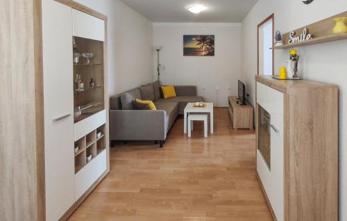 Stara Baska Apartment | Awesome Apartment In Stara Baska With House Sea View