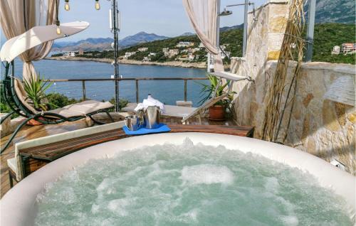 Utjeha Apartment | Awesome Apartment In Utjeha With Wifi