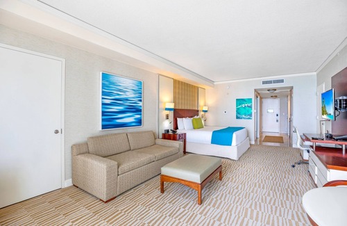 Sunny Isles Beach Resort | Awesome Beach Resort with Ocean view!