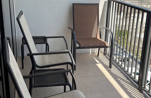 Gulf Shores Condo | Awesome Beach view 2 Br/2ba SLEEPS 6-8 near “The Hangout” IWW 479 oceanfront