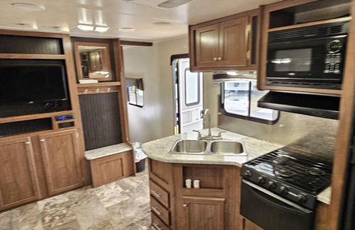 Kissimmee House | AWESOME BUNKHOUSE CAMPER IN DISNEY AREA 5 STAR RATED MILL CREEK RESORT 2700