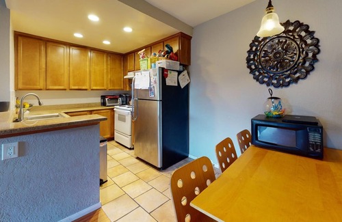 Loma Alta Condo | Awesome Condo with Balcony!