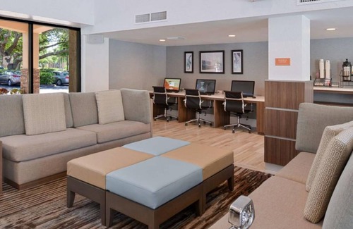 Florida Central Atlantic Coast House | Awesome Find! Modern Unit, Pool, Breakfast, Parking, Shuttle