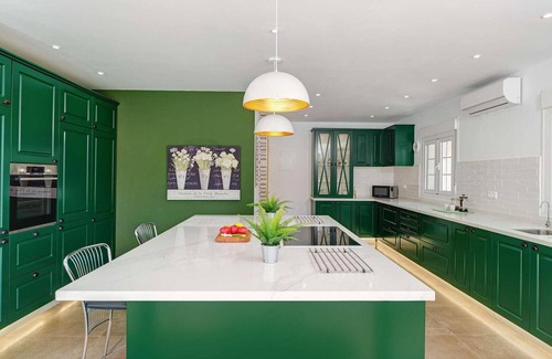 Almogia House | Awesome home in Almogia
