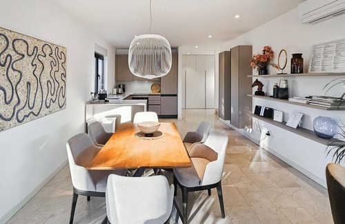 Basanija House | Awesome home in Basanija with kitchen