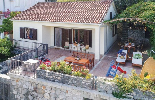 Crkvice House | Awesome home in Crkvice with WiFi