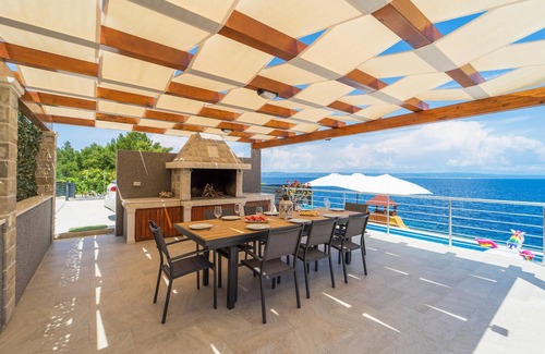 Blato House | Awesome home in Crnja Luka with kitchen