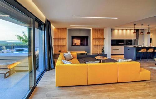 Debeljak House | Awesome Home In Debeljak