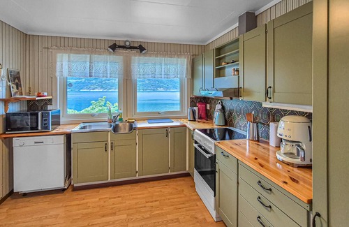 Eidfjord House | Awesome home in Eidfjord with house sea view