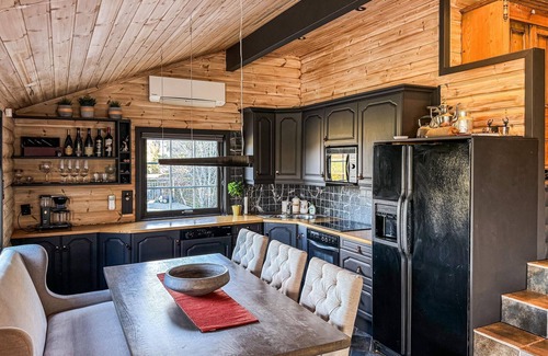 Rissa House | Awesome home in Fevåg with WiFi