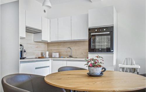 Grzybowo House | Awesome Home In Grzybowo With Wifi
