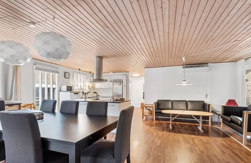 Hou House | Awesome home in Hals with WiFi
