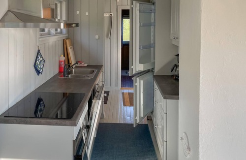 Kolbjørnsvik House | Awesome home in Kolbjørnsvik with house sea view