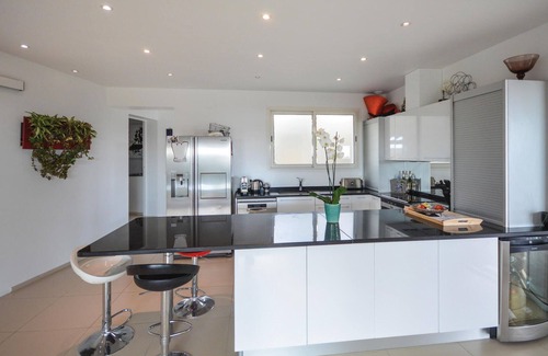 La Gaude House | Awesome home in La Gaude with kitchen