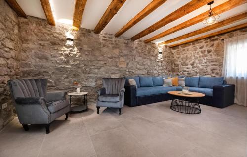 Krk House | Awesome Home In Lakmartin