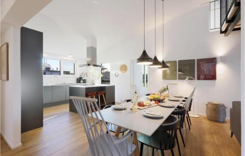 Lembruch House | Awesome Home In Lembruchdümmer See