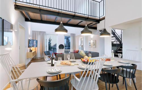 Lembruch House | Awesome Home In Lembruchdümmer See