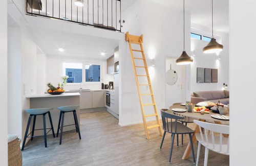 Lembruch House | Awesome Home In Lembruchdümmer See