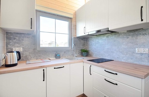 Trzebiatow House | Awesome home in Mrzezyno with WiFi