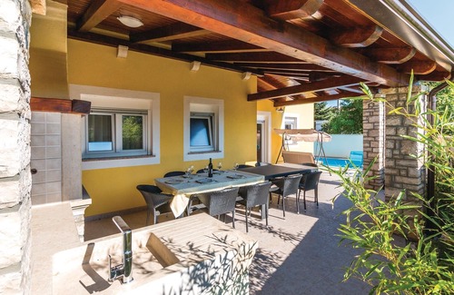 Tar-Vabriga House | Awesome home in Perci with WiFi