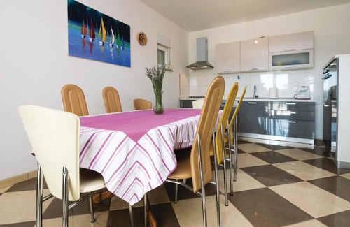 Pridraga House | Awesome home in Pridraga with WiFi