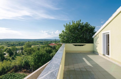 Pridraga House | Awesome home in Pridraga with WiFi
