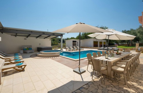 Vintijan House | Awesome home in Pula with sauna
