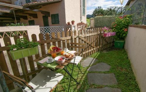 Querceta House | Awesome Home In Querceta With Wifi