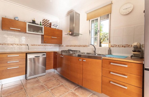 Quesada House | Awesome home in Rojales with kitchen