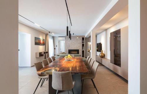 Novigrad House | Awesome Home In Salvela With Sauna