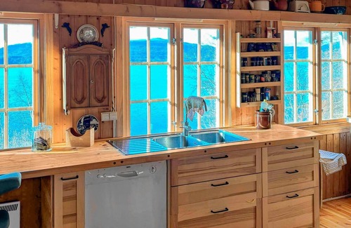 Stangvik House | Awesome home in Stangvik with WiFi
