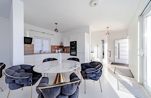 Stankovici House | Awesome home in Stankovic with WiFi
