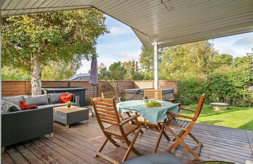 Stege House | Awesome home in Stege with kitchen