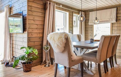 Maurset House | Awesome Home In Vøringsfoss With Wifi